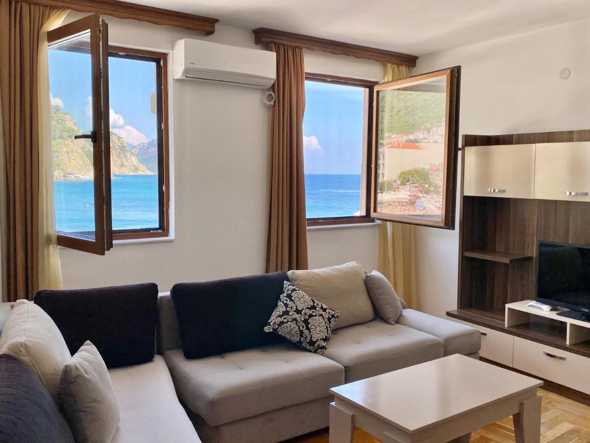 Apartments First Line Petrovac Eksteriør bilde