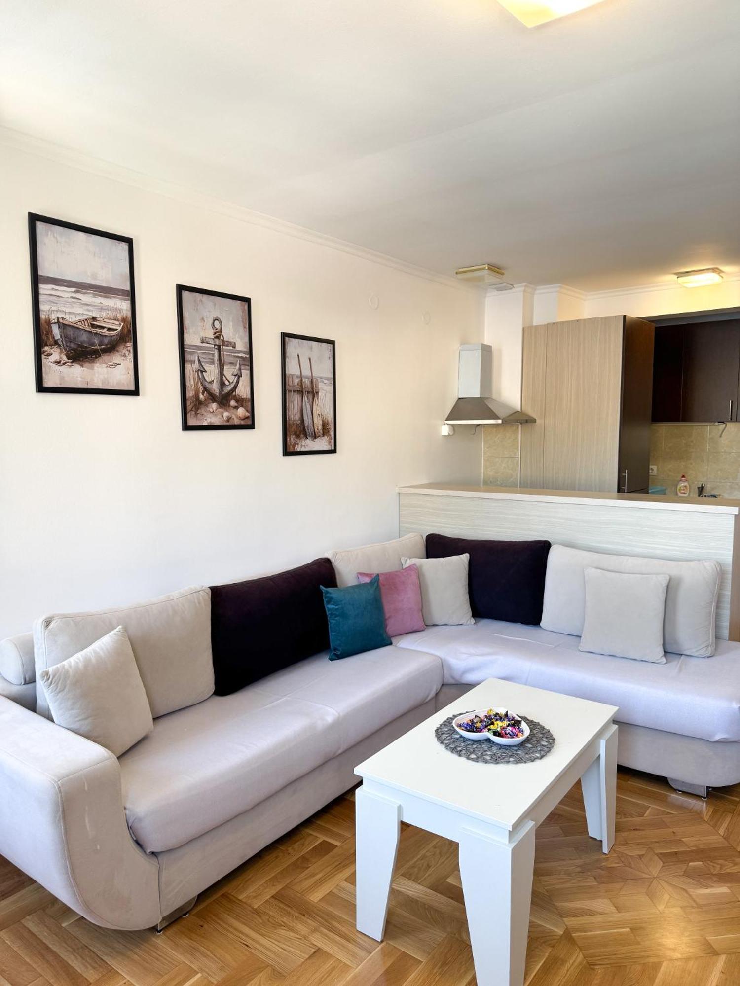 Apartments First Line Petrovac Eksteriør bilde